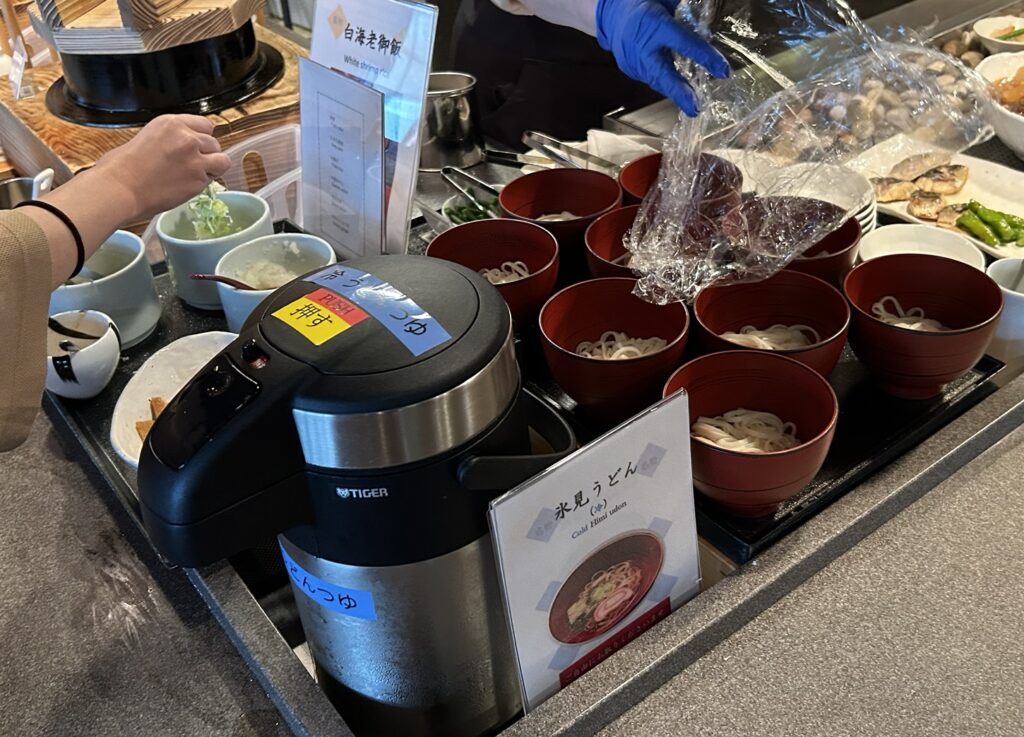 つるっとコシのある氷見うどん。この細麺が大好きです